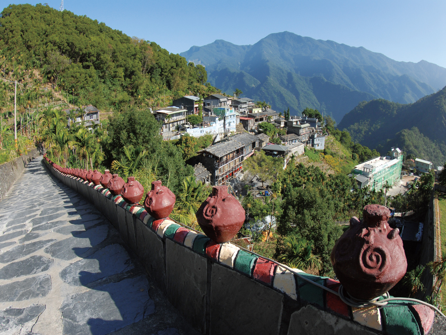 漫步霧台岩板巷